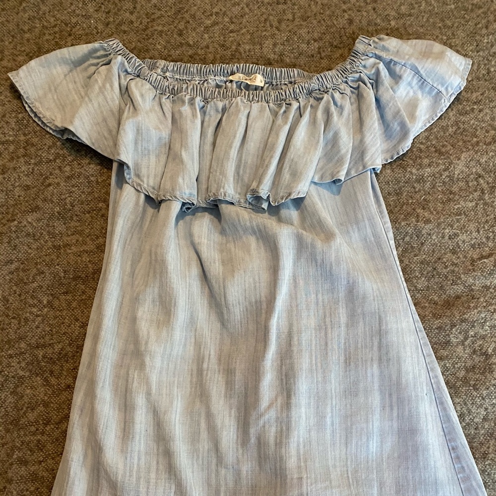 Illa illa Chambray off the shoulder dress